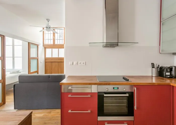 Suite Du Lion/Ac Historic Flat, Marais, 4-5 Guests